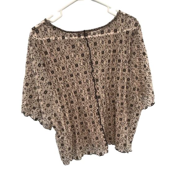 What La Wants Womens Sheer Lace Top Plus Size 4X Black Cream Made in USA Mesh - Picture 5 of 7